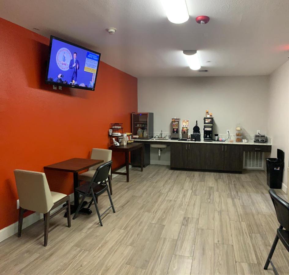 Scottish Inn & Suites - Iah Airport Humble Bagian luar foto