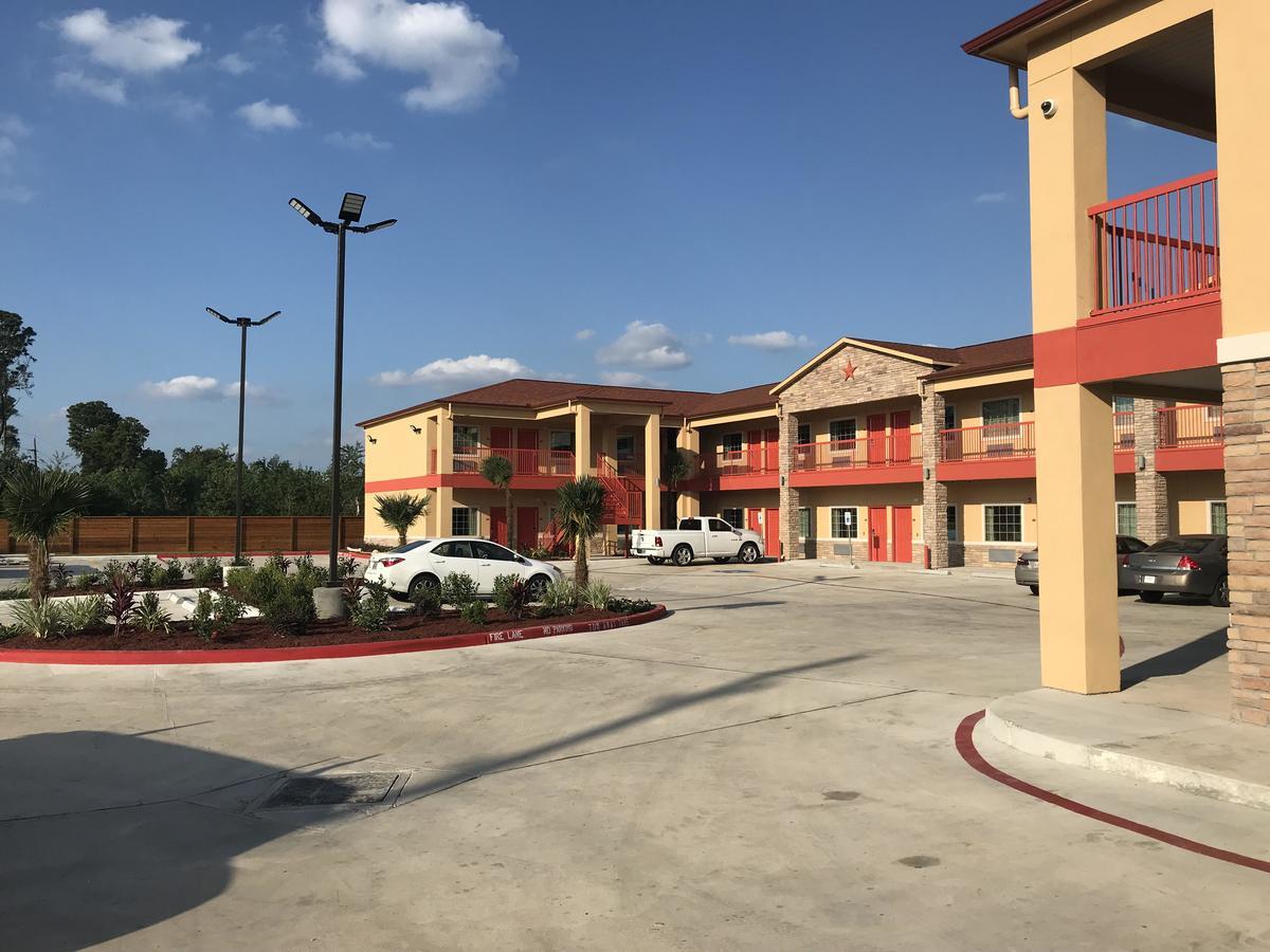 Scottish Inn & Suites - Iah Airport Humble Bagian luar foto