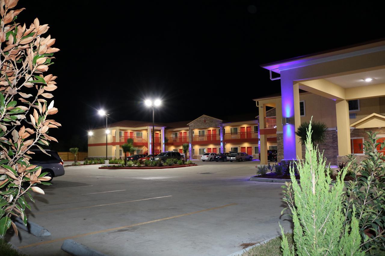 Scottish Inn & Suites - Iah Airport Humble Bagian luar foto