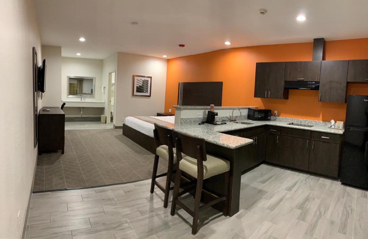 Scottish Inn & Suites - Iah Airport Humble Bagian luar foto